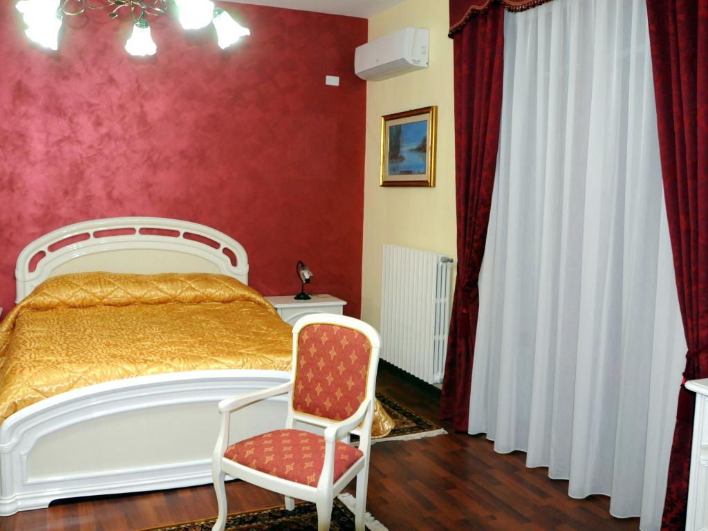B&B Diamante Nissoria Værelse billede